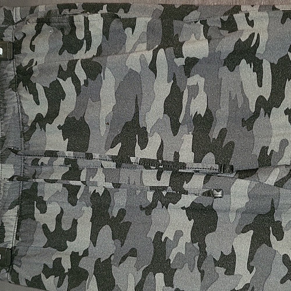 camo joggers